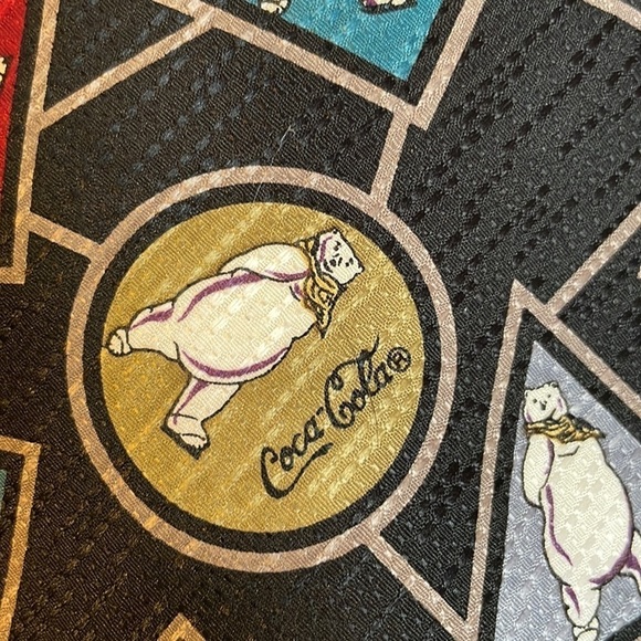 Coca Cola Polar Bear Silk Tie Vintage Novelty Graphic - Picture 13 of 16